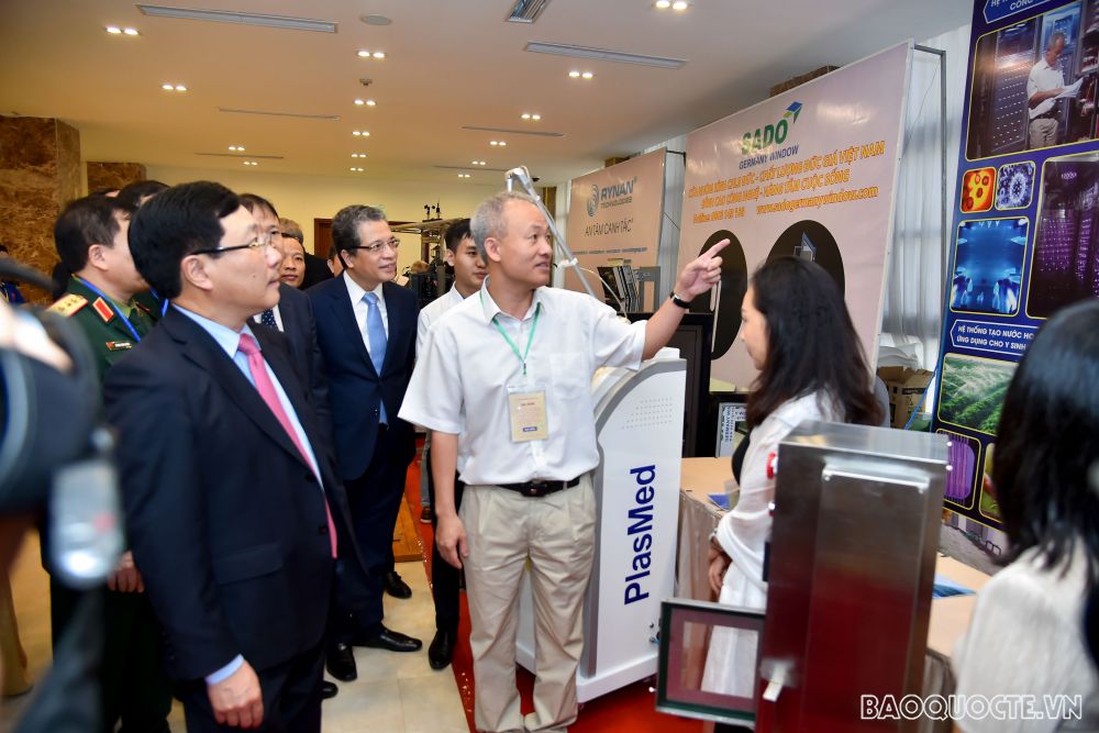 Kiều bào đóng góp ý kiến sau 5 năm thực hiện Chỉ thị 45 về công tác người Việt ở nước ngoài