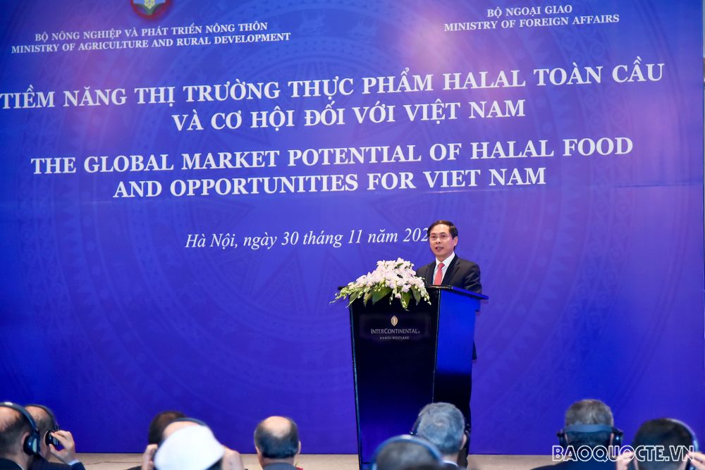 Khai mạc Diễn đàn nhằm khai thông thị trường thực phẩm Halal 1.400 tỷ USD Khai mạc Diễn đàn nhằm khai thông thị trường thực phẩm Halal 1.400 tỷ USD