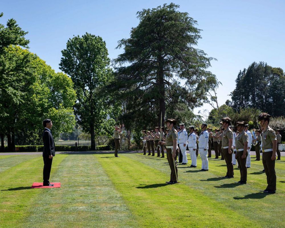 Đại sứ Nguyễn Tất Thành trình Thư ủy nhiệm lên Toàn quyền Australia