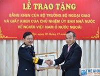 bo ngoai giao dang uy ngoai nuoc tham lam viec voi bo tu lenh hai quan