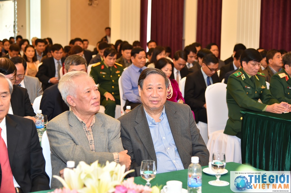 cuc lanh su don nhan huan chuong lao dong hang nhat