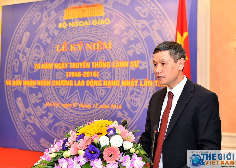 cuc lanh su don nhan huan chuong lao dong hang nhat