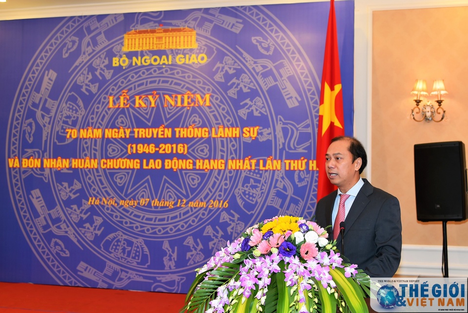 cuc lanh su don nhan huan chuong lao dong hang nhat