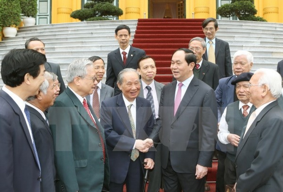 gap mat ban lien lac cuu chuyen gia viet nam tai campuchia