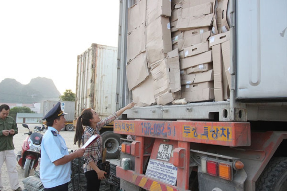 Xử nghiêm đối tượng lợi dụng tạm nhập, tái xuất để buôn lậu xu nghiem doi tuong loi dung tam nhap tai xuat de buon lau