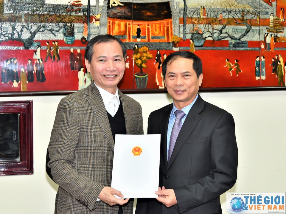 bo ngoai giao trao quyet dinh cho can bo nghi huu nam 2016