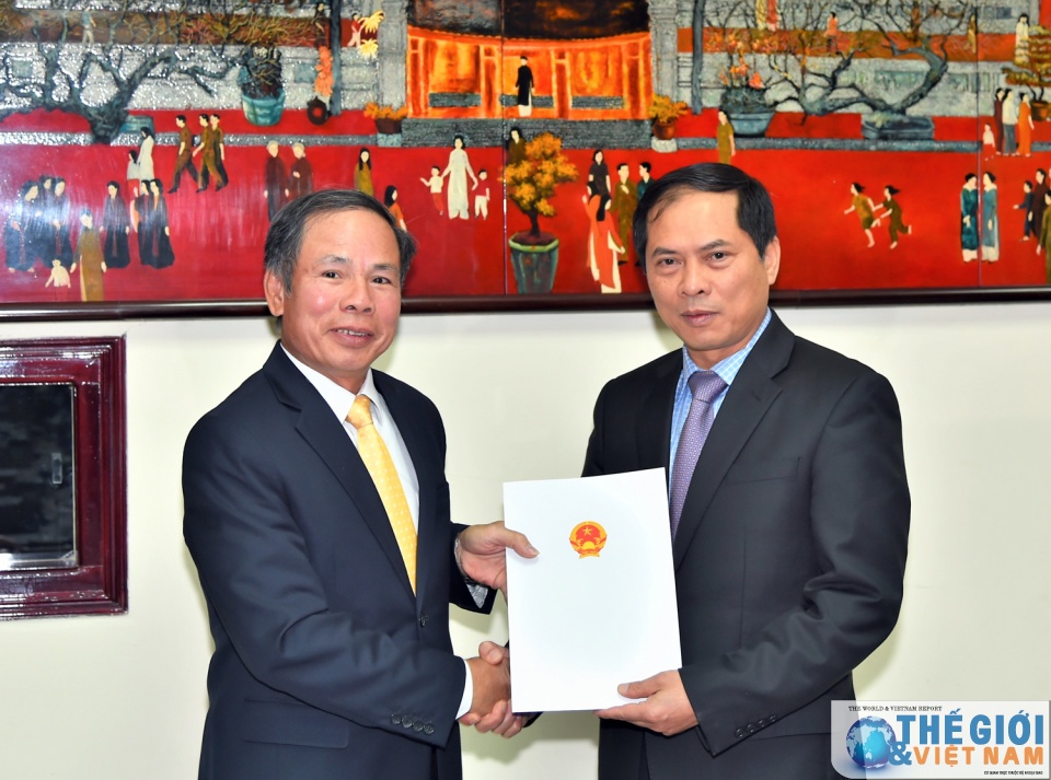 bo ngoai giao trao quyet dinh cho can bo nghi huu nam 2016