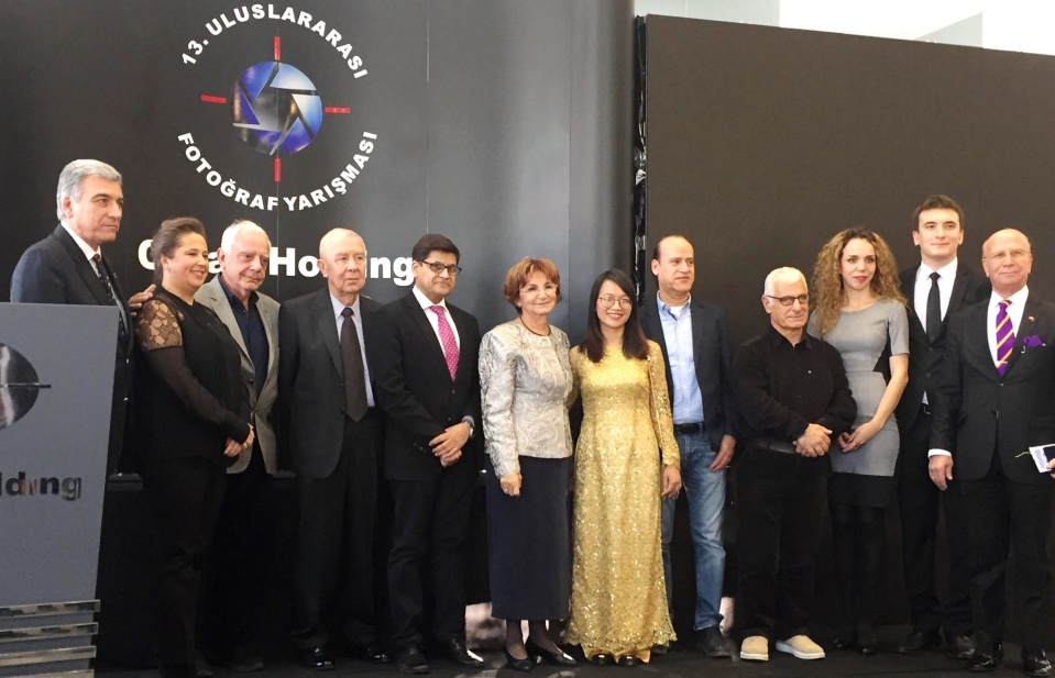 viet nam nhan giai thuong nhiep anh quoc te tai tho nhi ky