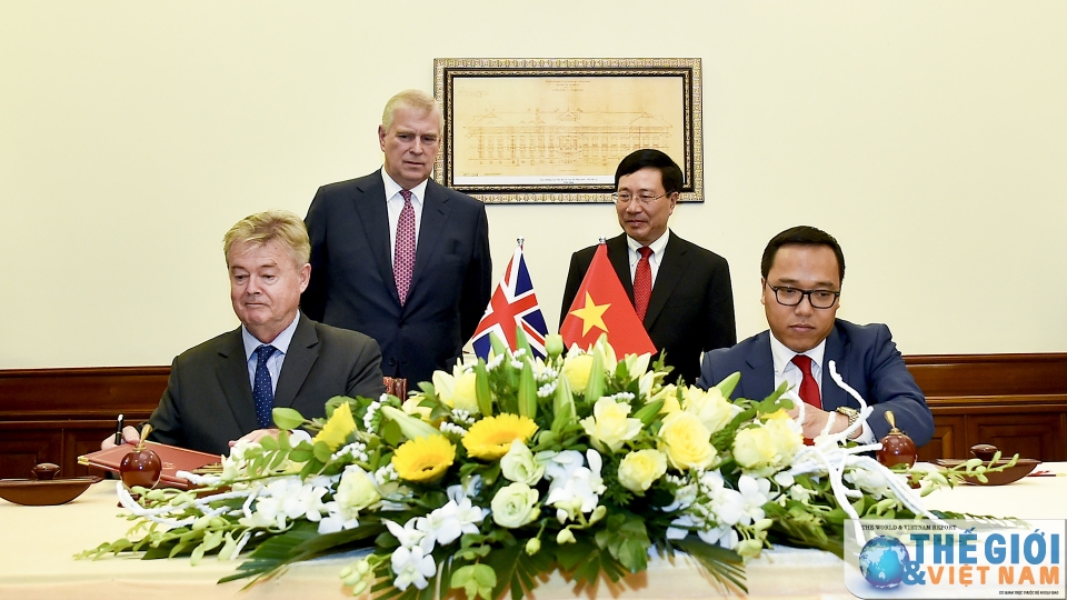 pho thu tuong pham binh minh tiep cong tuoc xu york hoang tu andrew