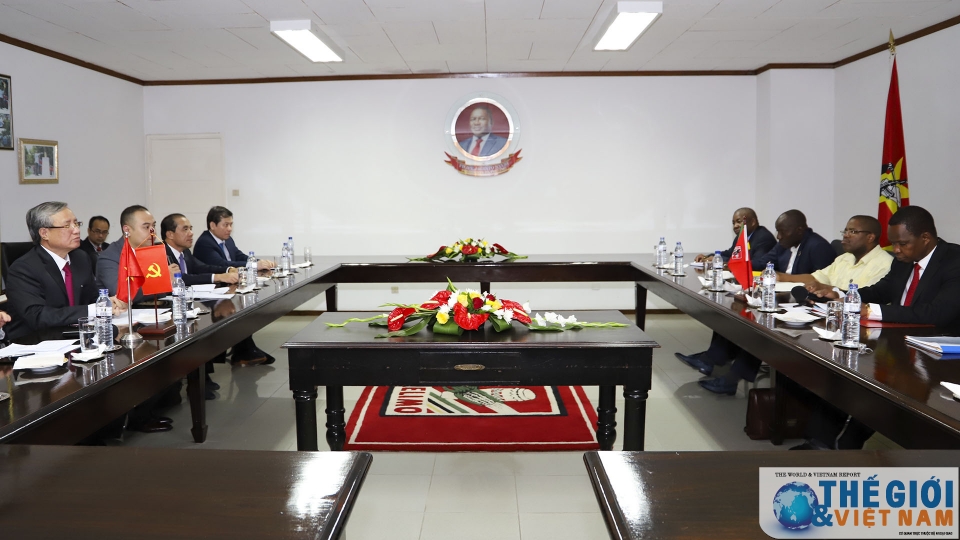 thuong truc ban bi thu tran quoc vuong tham lam viec tai mozambique