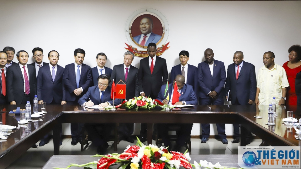 thuong truc ban bi thu tran quoc vuong tham lam viec tai mozambique