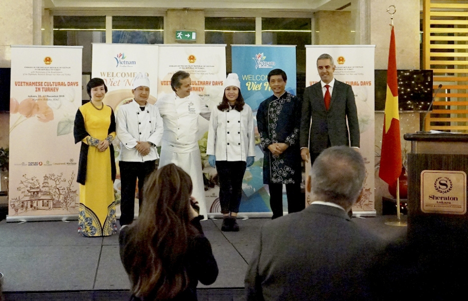 nhung ngay van hoa viet nam tai tho nhi ky