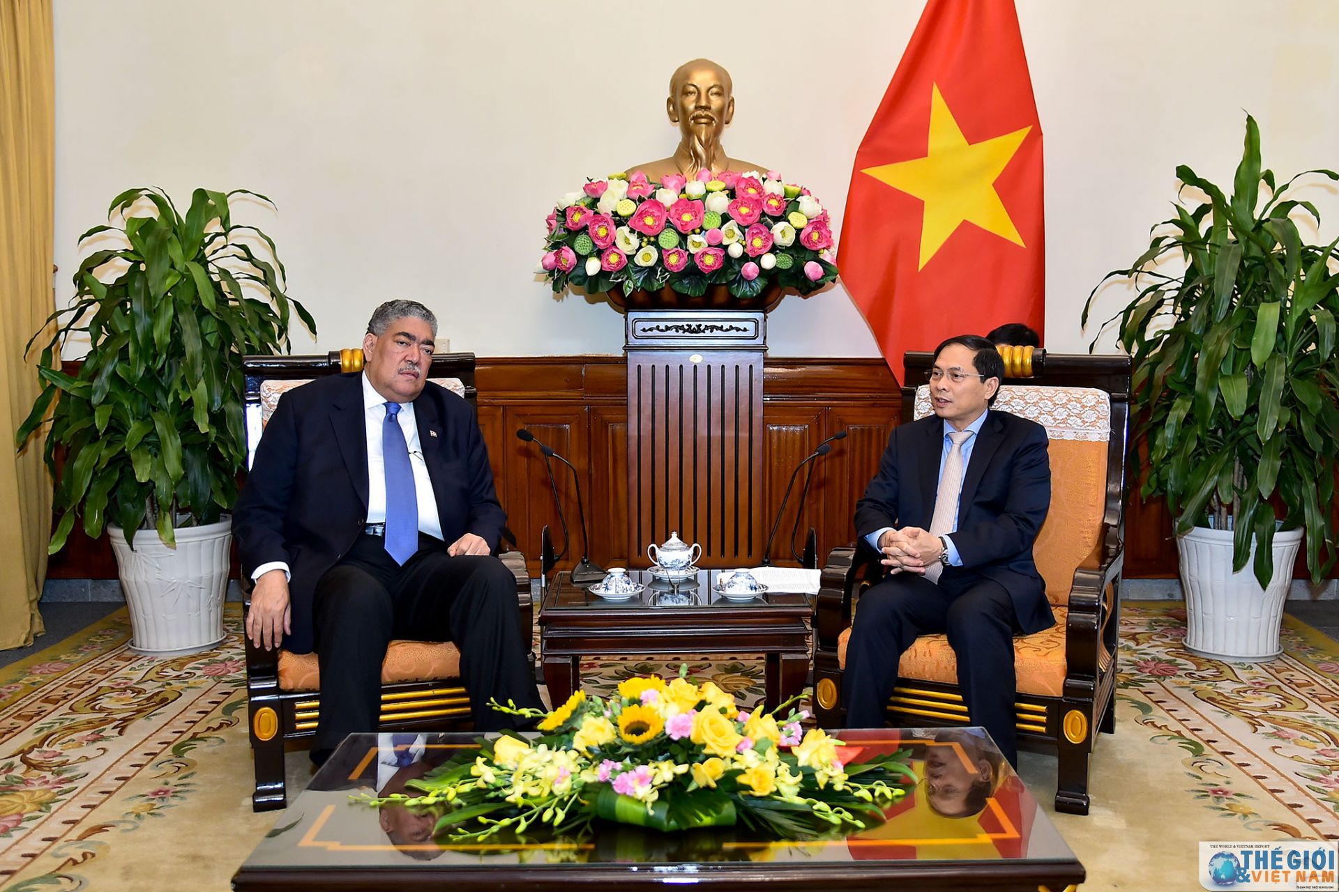 thu truong thuong truc bui thanh son tiep bo truong chinh sach hoi nhap khu vuc dominicana