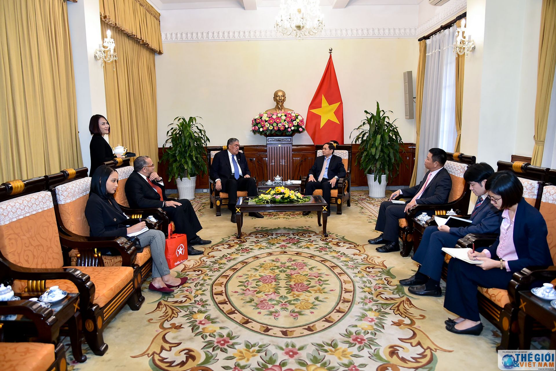 thu truong thuong truc bui thanh son tiep bo truong chinh sach hoi nhap khu vuc dominicana