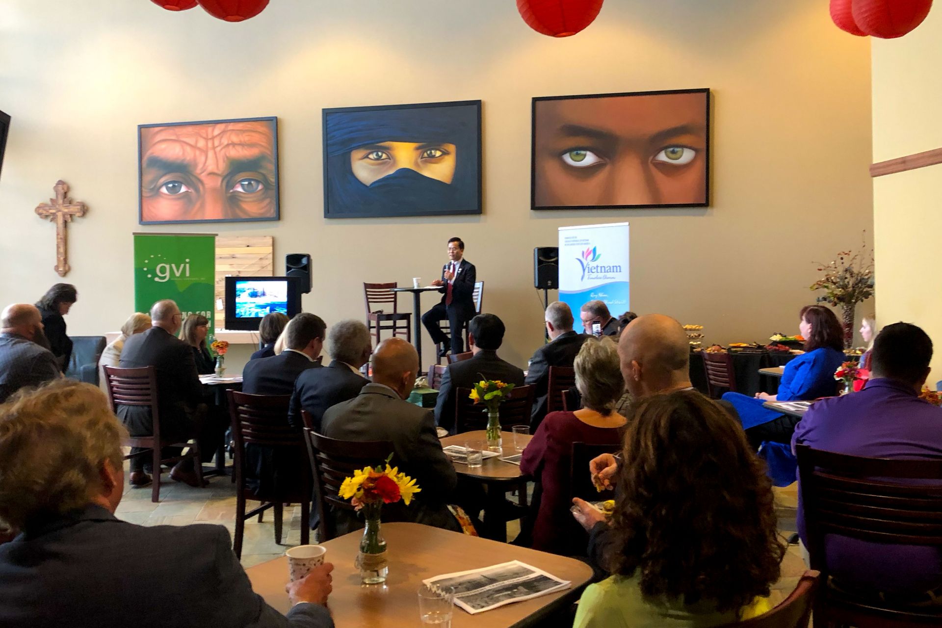 Đại sứ Hà Kim Ngọc thăm, làm việc tại bang Texas, Hoa Kỳ dai su ha kim ngoc tham lam viec tai bang texas hoa ky