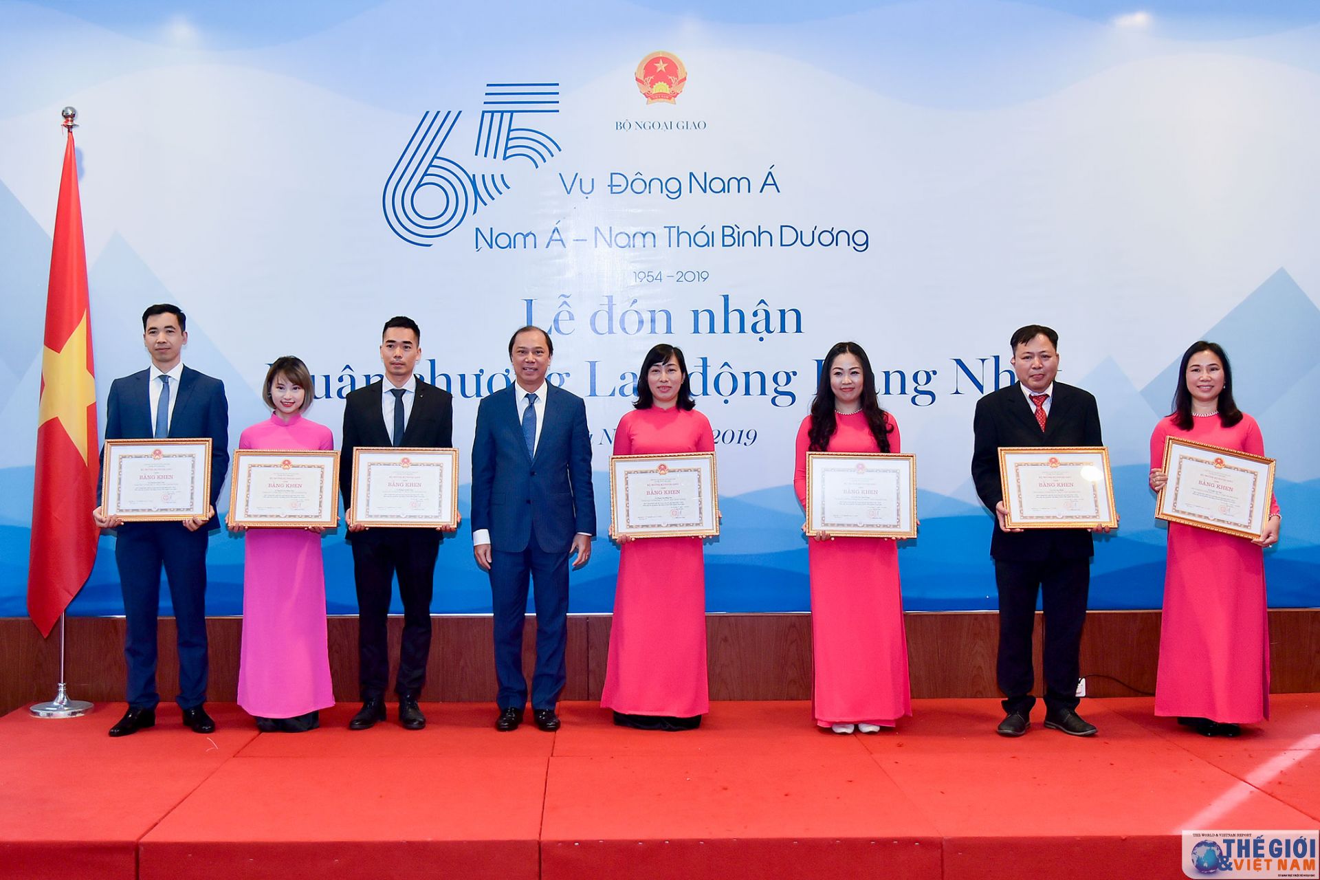 vu dong nam a nam a nam thai binh duong don nhan huan chuong lao dong hang nhat