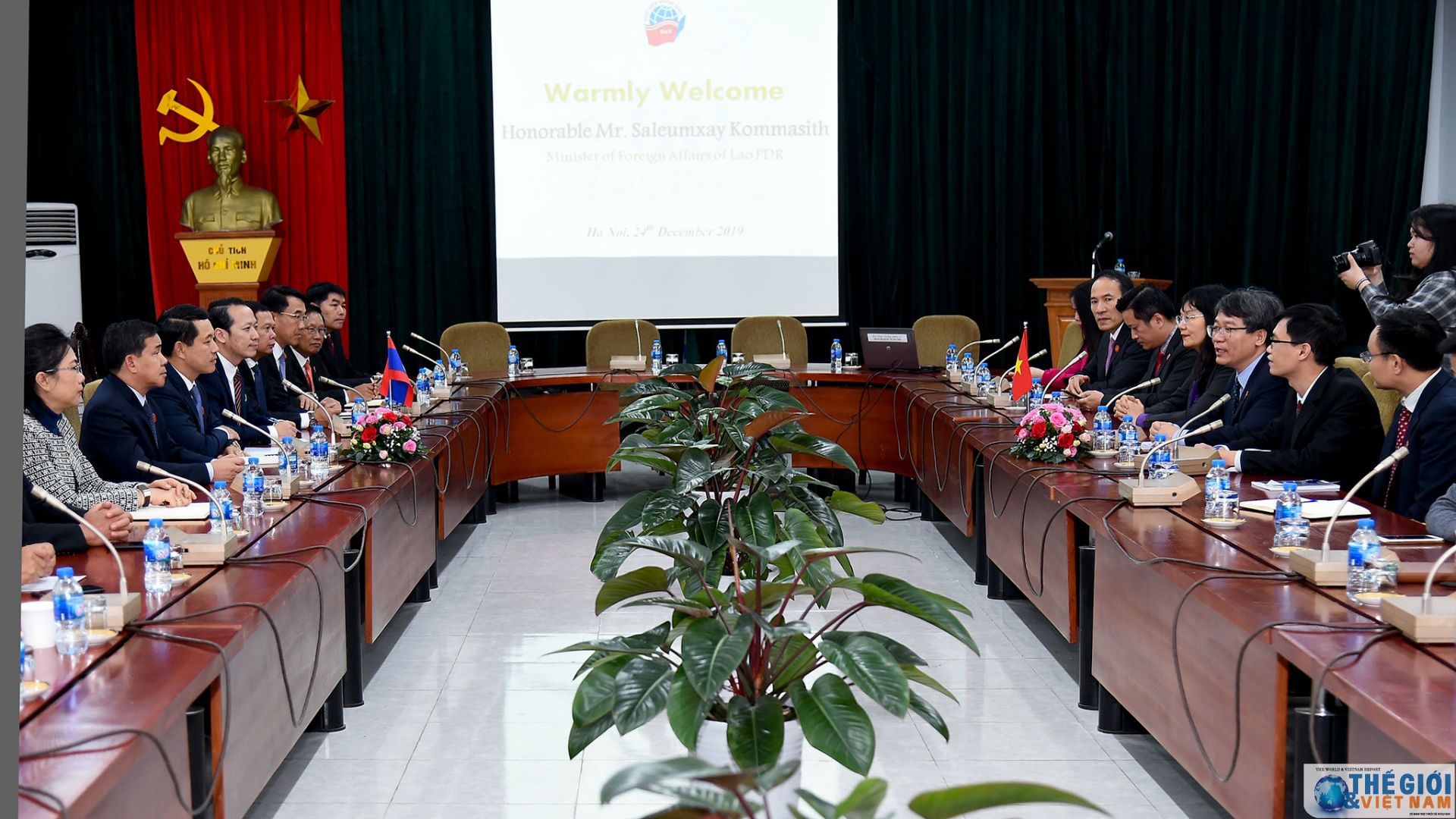 bo truong ngoai giao lao tham lam viec voi hoc vien ngoai giao