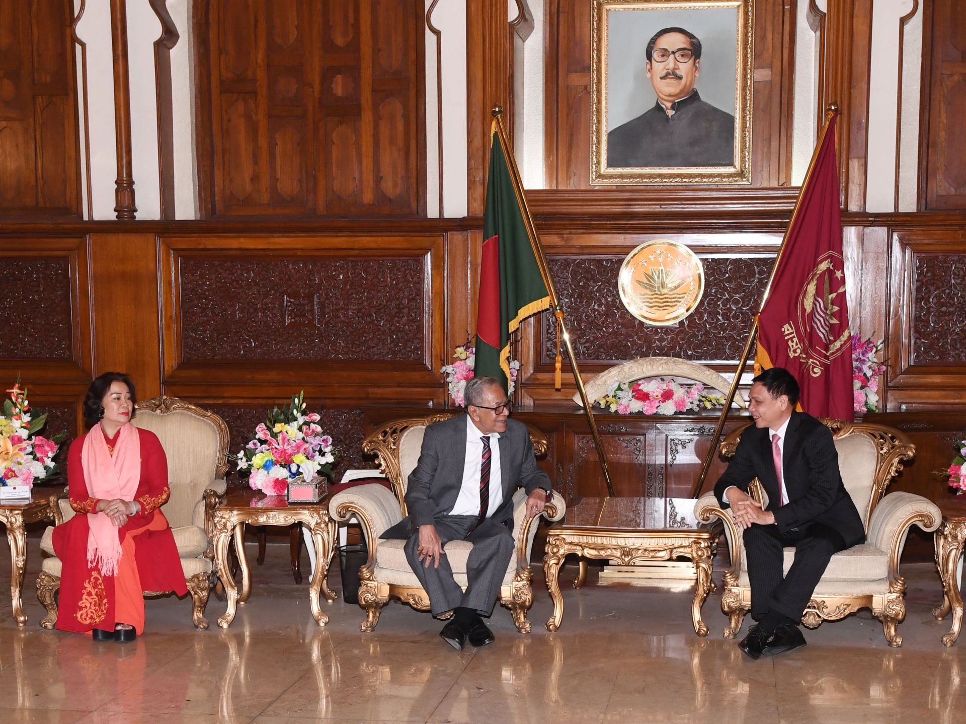 dai su pham viet chien trinh thu uy nhiem len tong thong bangladesh