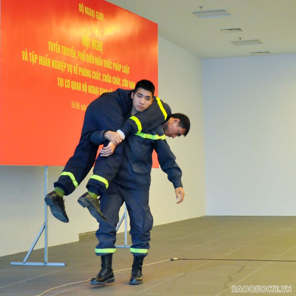 Bộ Ngoại giao tập huấn và diễn tập giả định công tác phòng cháy, chữa cháy