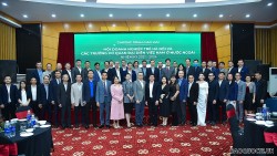 Đoàn Trưởng cơ quan đại diện Việt Nam ở nước ngoài nhiệm kỳ 2021-2024 làm việc với Hội Doanh nghiệp trẻ Hà Nội