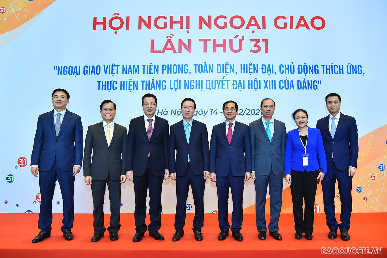 Toàn cảnh Hội nghị về công tác xây dựng Đảng và công tác Đảng ngoài nước qua ảnh