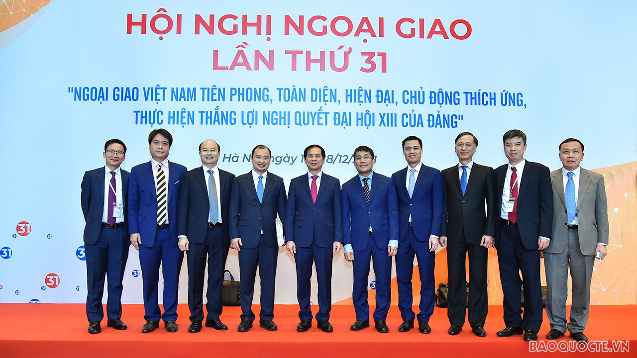 Toàn cảnh Hội nghị về công tác xây dựng Đảng và công tác Đảng ngoài nước qua ảnh