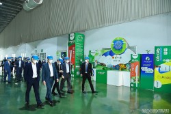 Đoàn Trưởng cơ quan đại diện Việt Nam ở nước ngoài nhiệm kỳ 2021-2024 thăm, làm việc tại Tập đoàn An Phát Holdings và Gốm Chu Đậu