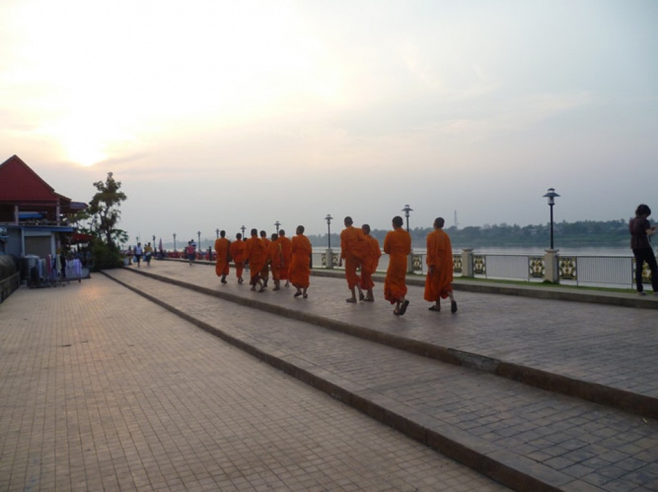 ngan ngo vi 10 thi tran dep nhat thai lan