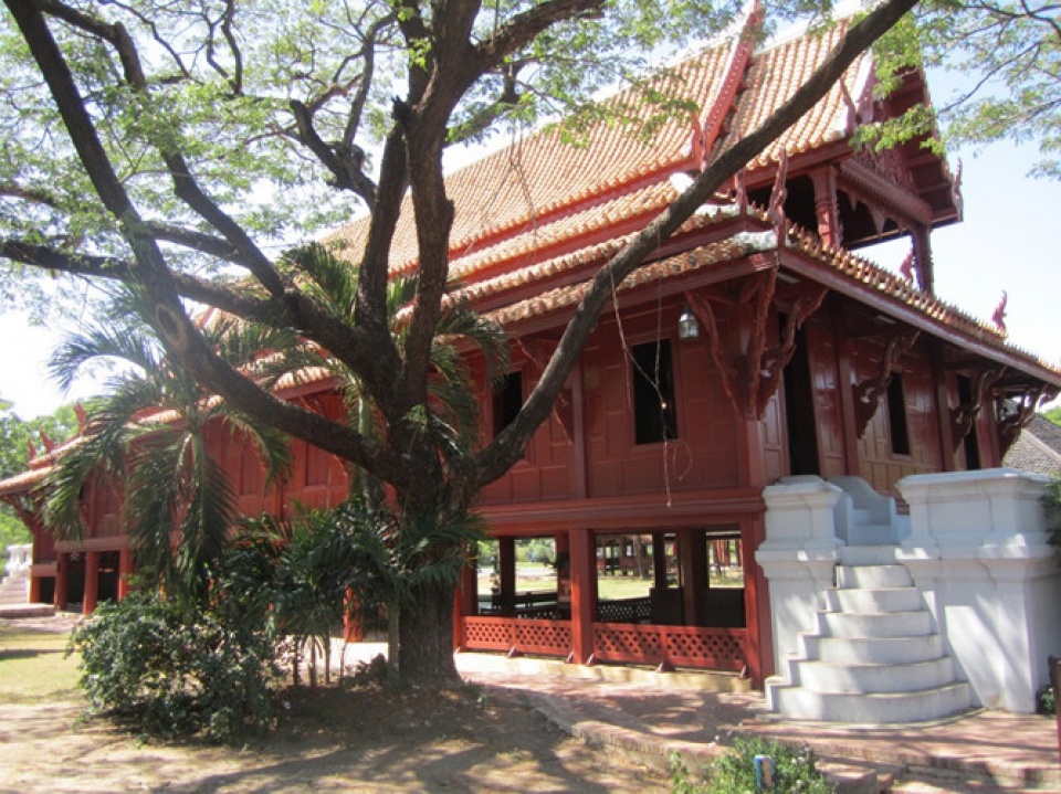 ngan ngo vi 10 thi tran dep nhat thai lan