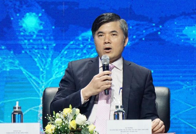 Sinh viên cần có tâm thế tạo việc làm cho mình, cho người khác