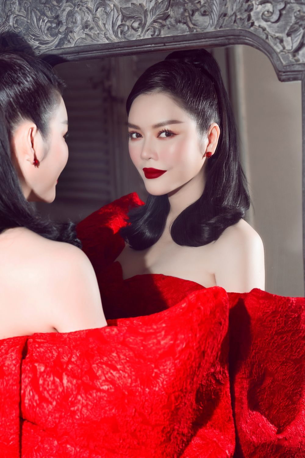 Lý Nhã Kỳ quyền lực khi bước xuống từ xe Rolls Royce 40 tỷ