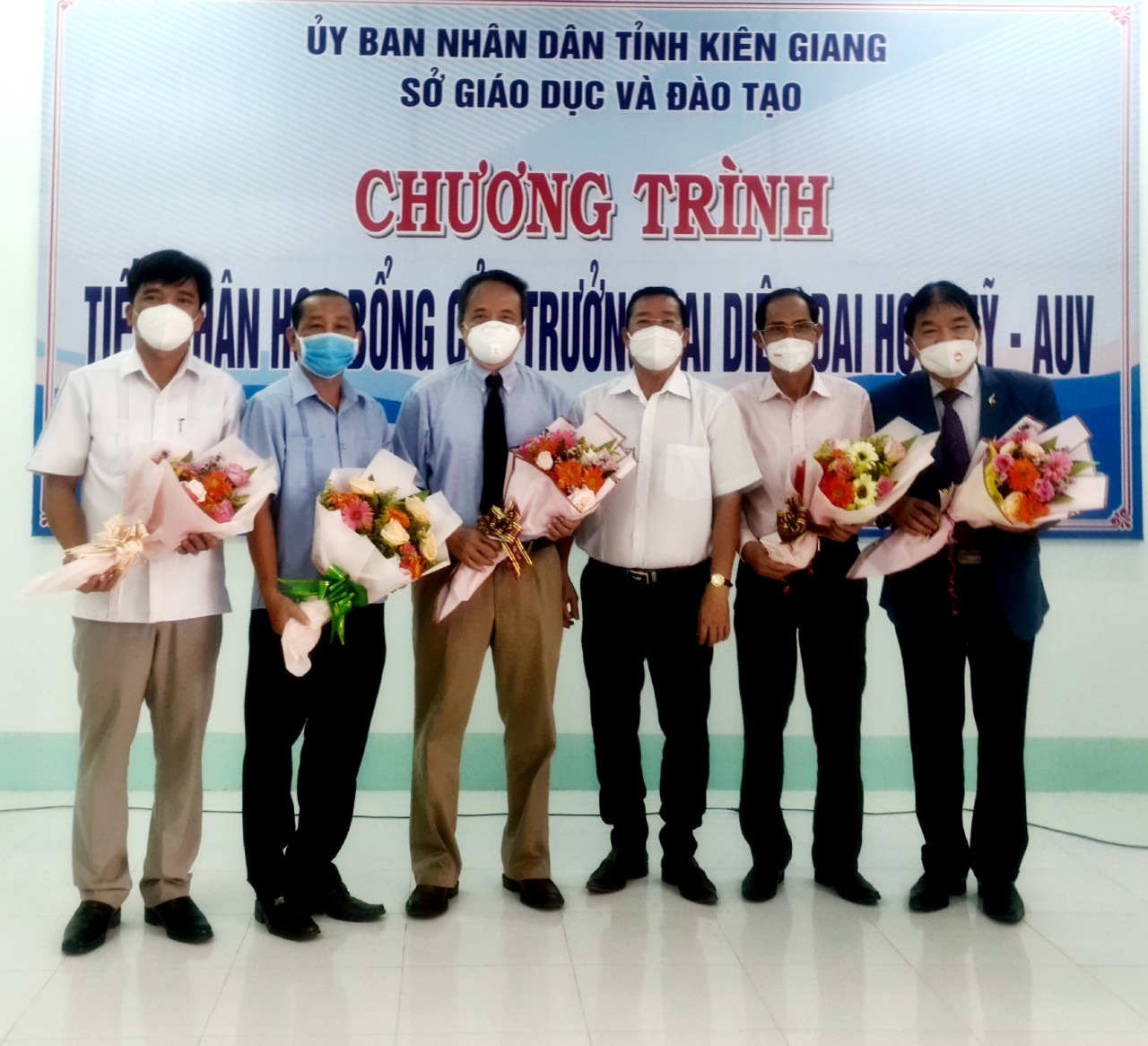 Trao tặng 41 suất học bổng du học Mỹ cho học sinh THPT tỉnh Kiên Giang