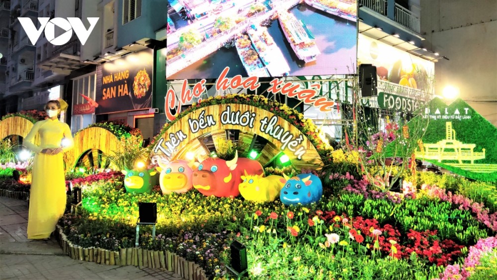 Khai mạc Hội hoa xuân 'Trên bến dưới thuyền' ở TPHCM