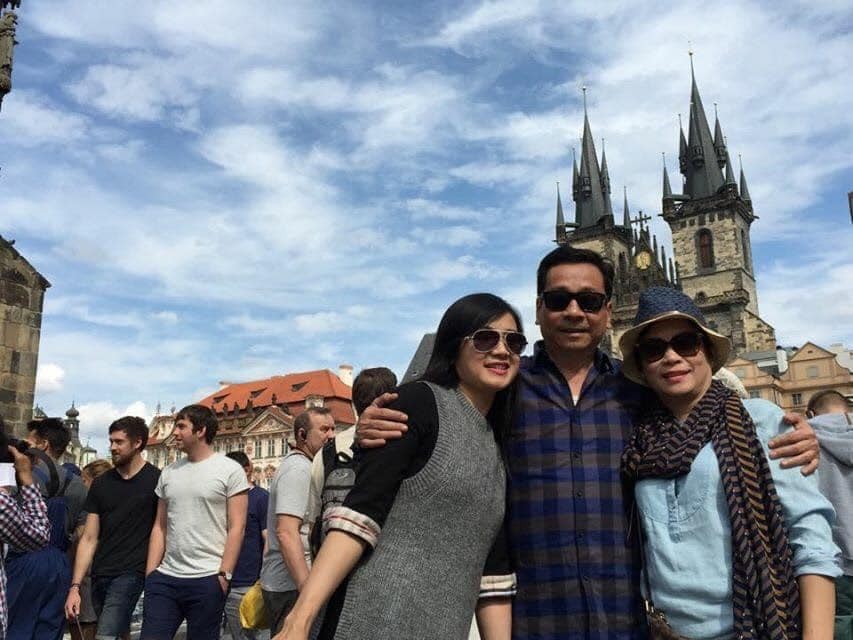 NSND Thu Hà đăng ảnh kỷ niệm cùng người anh thân thiết Hoàng Dũng