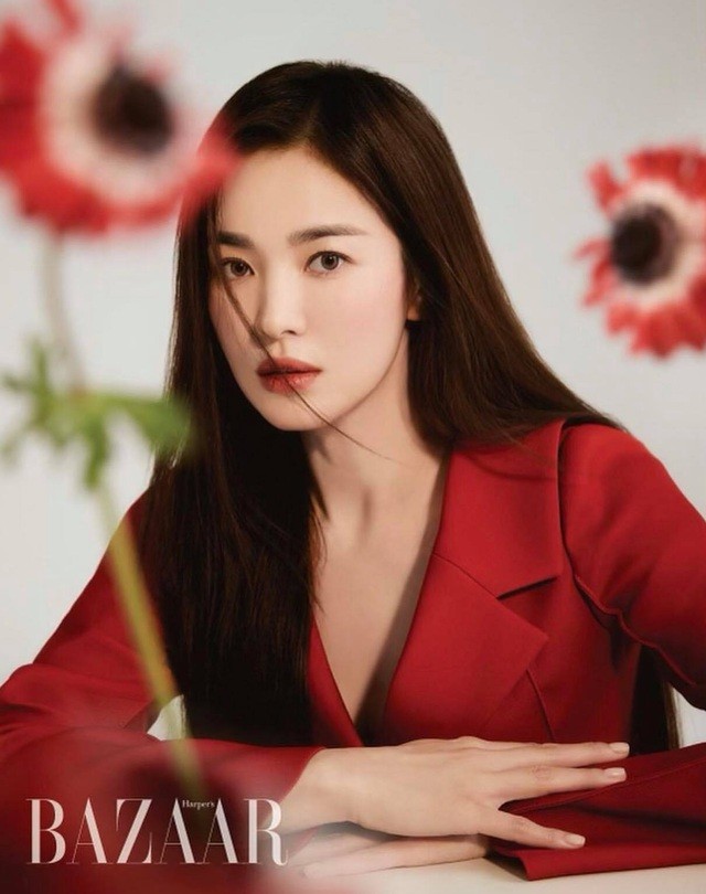 Song Hye Kyo rạng ngời bởi vẻ đẹp không tuổi