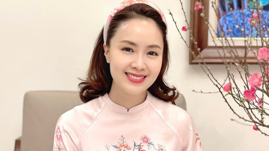 sao viet hong diem dang anh ngay dac biet hong dang phan ung bat ngo