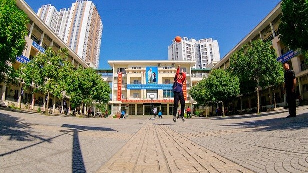 ha noi giao vien bi tru thi dua vi mac covid19 gay buc xuc