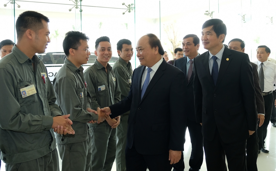 thu tuong chinh phu doi xu binh dang voi cac nha san xuat lap rap o to