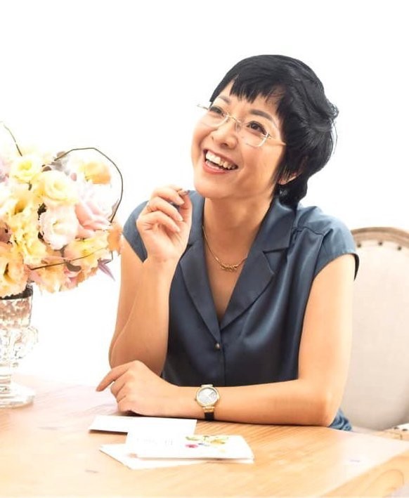 Sao Việt: MC Thảo Vân và hoa hậu Giáng My hơn 50 tuổi vẫn trẻ đẹp