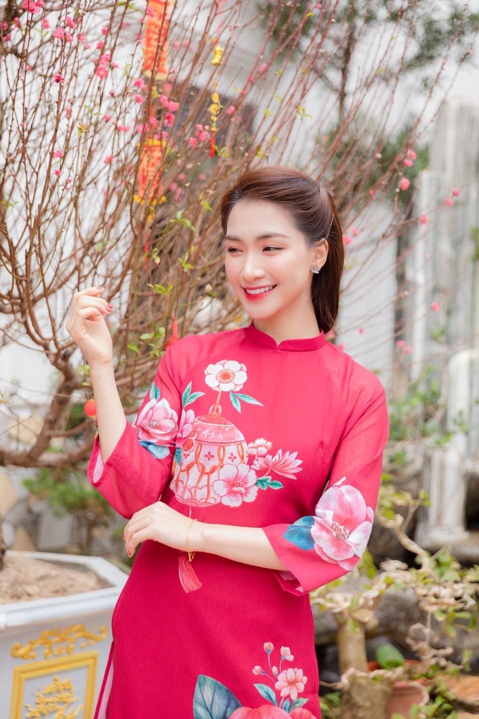 Sao Việt: MC Thảo Vân và hoa hậu Giáng My hơn 50 tuổi vẫn trẻ đẹp