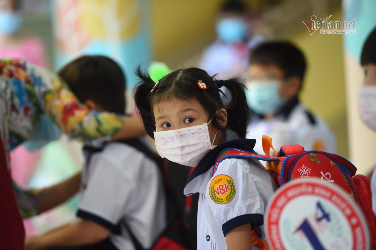 Hơn 38.000 thầy trò mắc Covid-19, TP. Hồ Chí Minh đối mặt thiếu giáo viên Covid-19 ở Việt Nam ngày 23/4: 10.365 ca mắc mới tại 59 tỉnh thành, số ca tử vong giảm mạnh