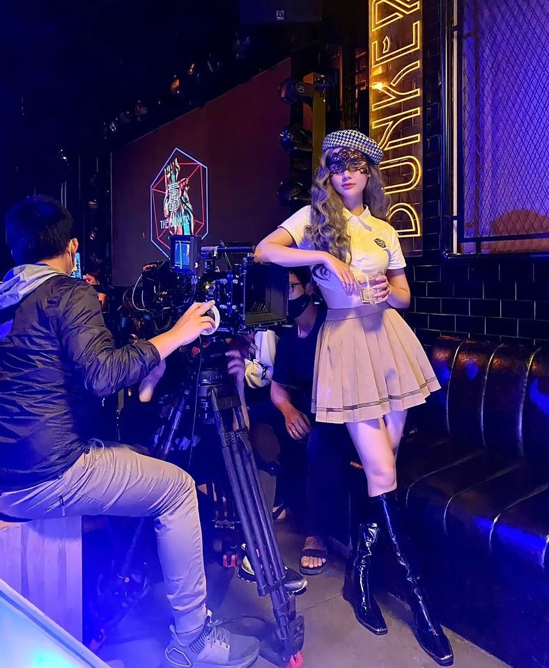 Sao Việt: Lan Phương khoe gia đình hạnh phúc