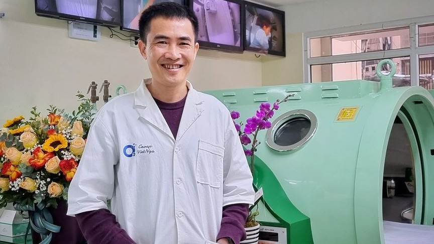 bac si nguyen huy hoang tranh sa da vao ma tran mua thuoc chua hau covid19