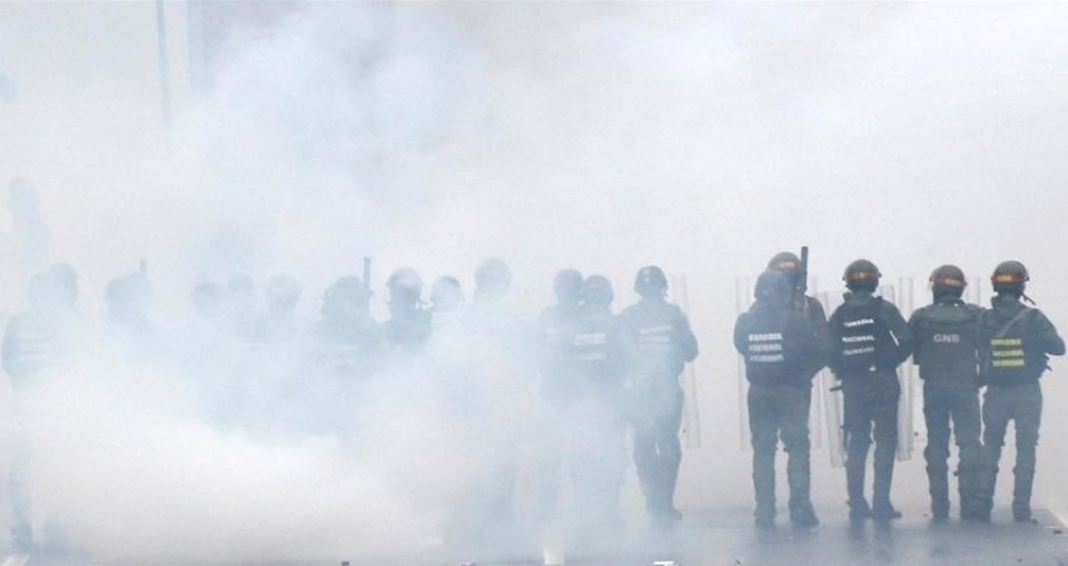 Venezuela: Bắt giam trên 100 người biểu tình gây bạo loạn venezuela bat giam tren 100 nguoi bieu tinh gay bao loan