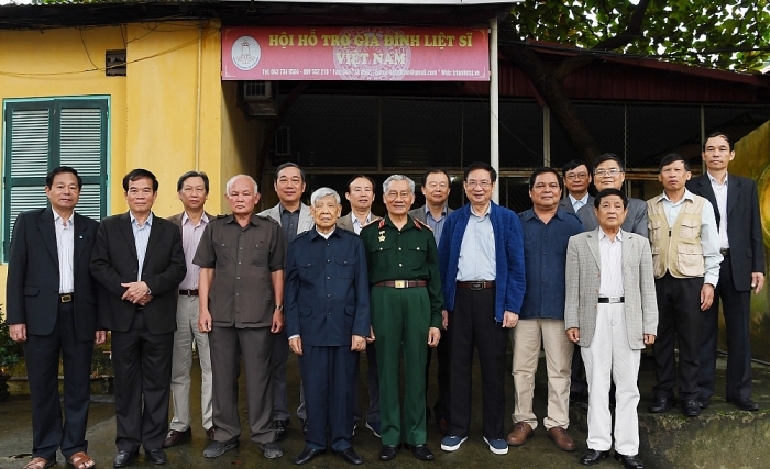 ky uc chien tranh cua nguoi khong muon ke ve minh