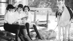 Ngắm những bức ảnh đen trắng của bốn mỹ nhân Việt