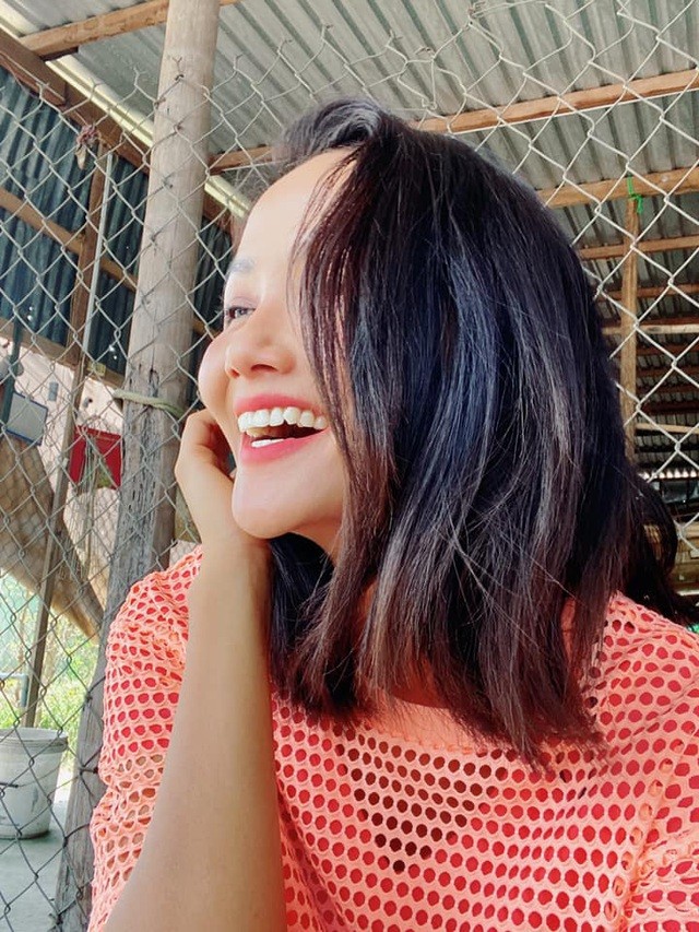 Hoa hậu H'Hen Niê phản ứng gì trước tin đồn độn cằm? Hoa hậu H'Hen Niê phản ứng gì trước tin đồn độn cằm?