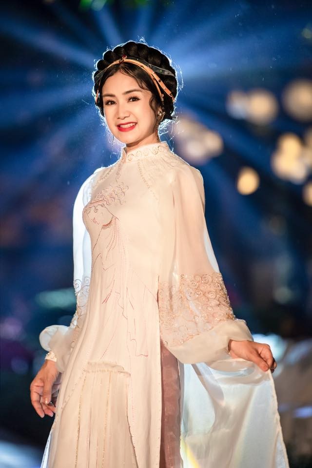 'Bà Bạch Cúc' Thu Hà phim Hướng dương ngược nắng