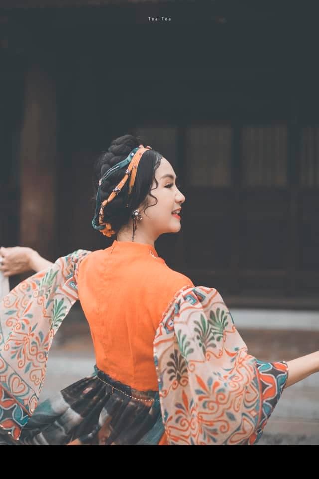 'Bà Bạch Cúc' Thu Hà phim Hướng dương ngược nắng