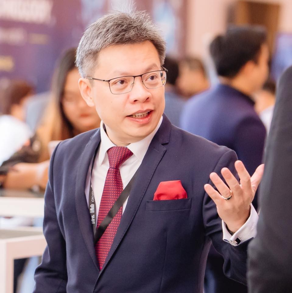 'Hộ chiếu vaccine là giải pháp nối lại đứt gãy thời gian qua'